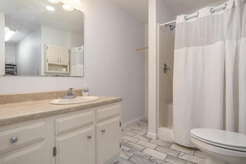 215 Wickenham Dr, Spring Arbor, MI 49283 photo 18