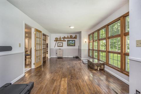 215 Wickenham Dr, Spring Arbor, MI 49283 photo 15
