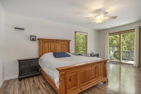 215 Wickenham Dr, Spring Arbor, MI 49283 photo 17
