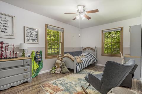 215 Wickenham Dr, Spring Arbor, MI 49283 photo 23