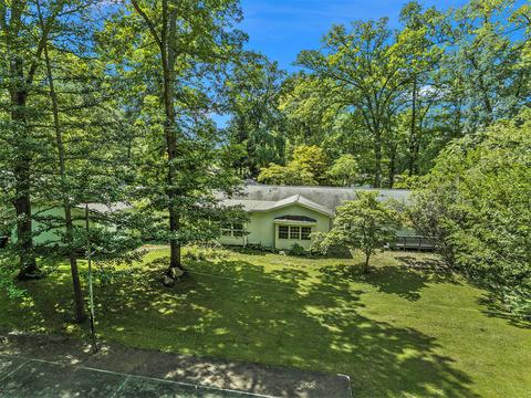 215 Wickenham Dr, Spring Arbor, MI 49283 photo 46