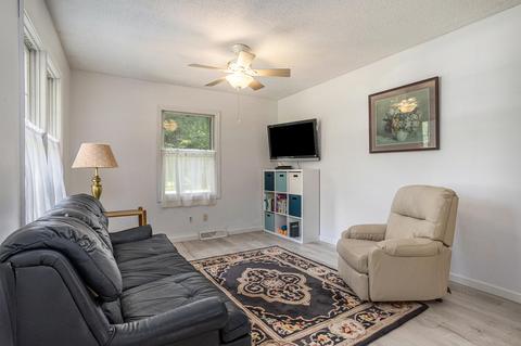 215 Wickenham Dr, Spring Arbor, MI 49283 photo 27