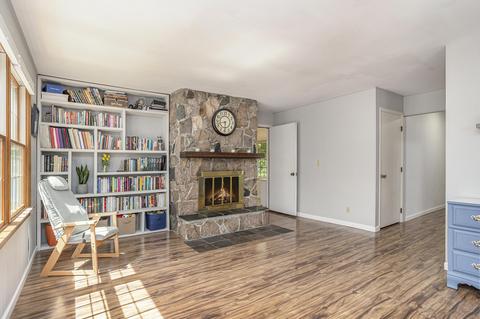 215 Wickenham Dr, Spring Arbor, MI 49283 photo 13