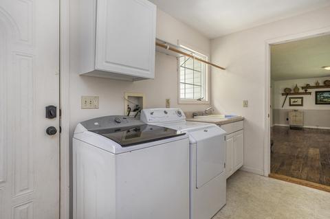 215 Wickenham Dr, Spring Arbor, MI 49283 photo 25