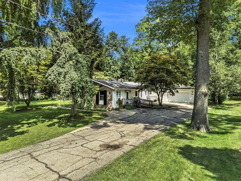 215 Wickenham Dr, Spring Arbor, MI 49283 photo 40