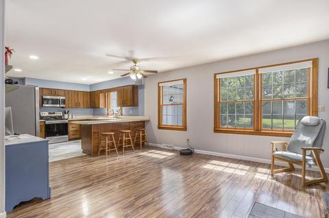 215 Wickenham Dr, Spring Arbor, MI 49283 photo 14