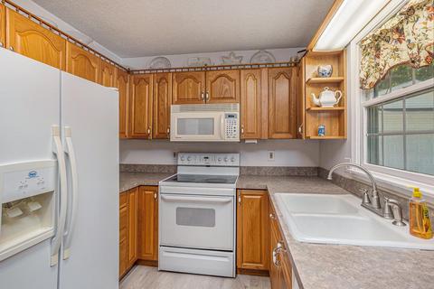 215 Wickenham Dr, Spring Arbor, MI 49283 photo 26