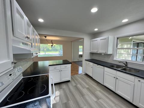 513 Brewer St, Marshall, MI 49068 photo 8