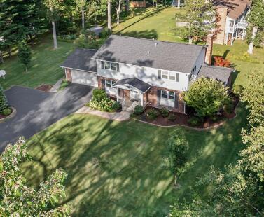 227 Wickenham Dr, Spring Arbor, MI 49283 photo 4