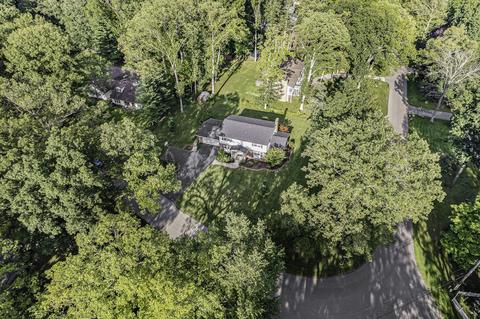 227 Wickenham Dr, Spring Arbor, MI 49283 photo 9