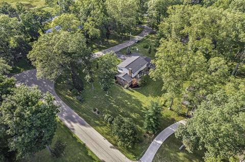 227 Wickenham Dr, Spring Arbor, MI 49283 photo 8