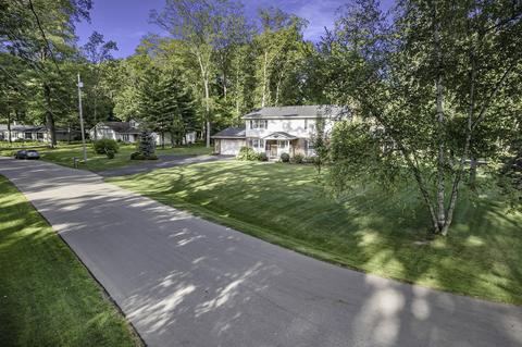 227 Wickenham Dr, Spring Arbor, MI 49283 photo 16