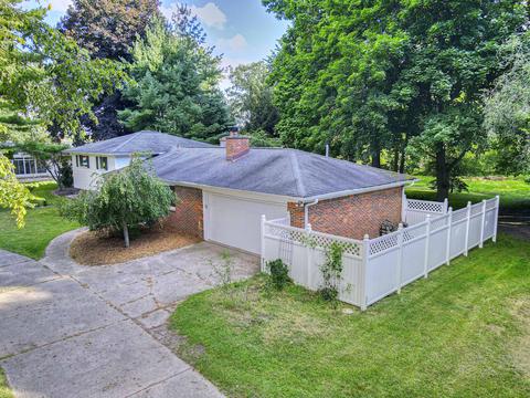 6155 Edgewood Dr, Jackson, MI 49203 photo 3