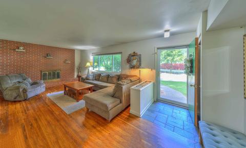 6155 Edgewood Dr, Jackson, MI 49203 photo 6