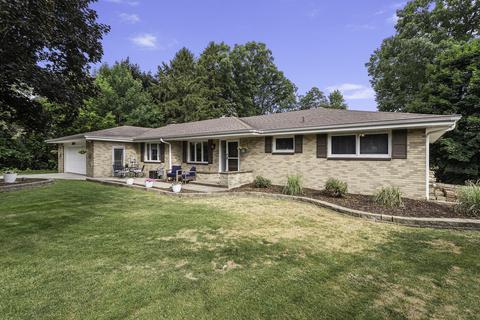 2834 Sandra Ter, St. Joseph, MI 49085 photo 2