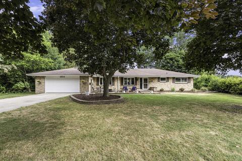 2834 Sandra Ter, St. Joseph, MI 49085 photo 1