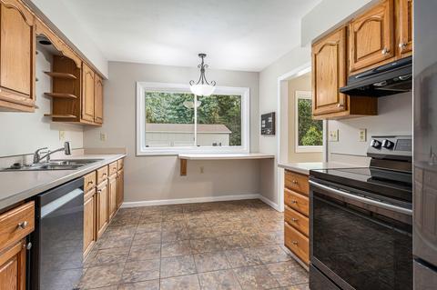 225 Highfield Rd, Marshall, MI 49068 photo 4