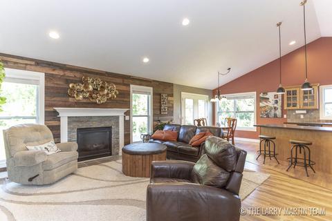 4486 Silas Dr, Dorr, MI 49323 photo 6