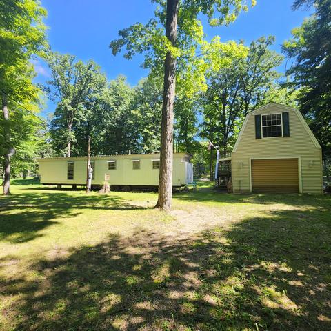 9504 Trout Dr, Sears, MI 49679 photo 4