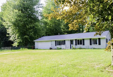 9231 E Colby Rd, Crystal, MI 48818 photo 2
