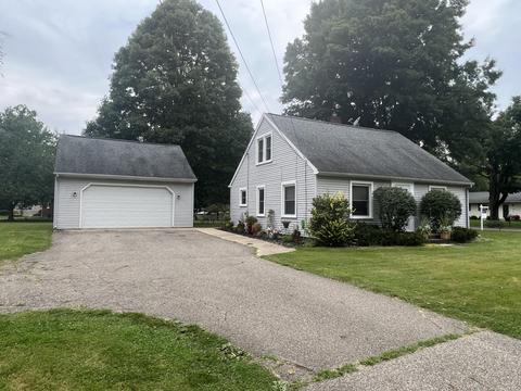 421 Brewer St, Marshall, MI 49068 photo 2