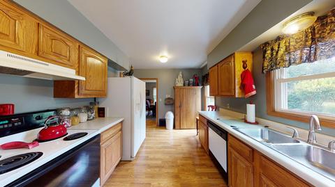 421 Brewer St, Marshall, MI 49068 photo 16