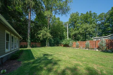 624 S Main St, Plainwell, MI 49080 photo 9