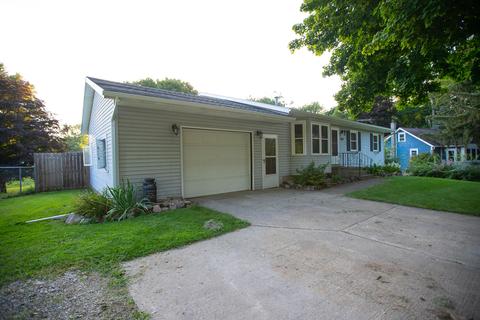 3624 Clinton Way, Jackson, MI 49201 photo 2