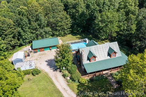 1631 Yeckley Rd, Hastings, MI 49058