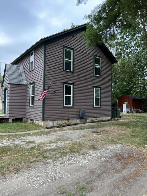 108 Featherbone Ave, Three Oaks, MI 49128 photo 3
