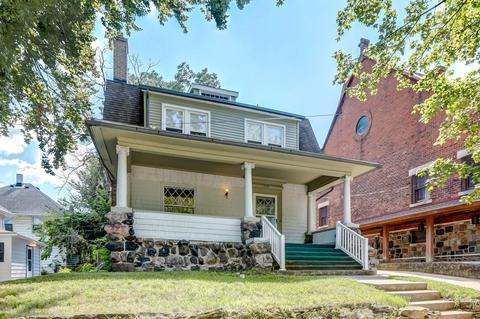 109 E Biddle St, Jackson, MI 49203 photo 2
