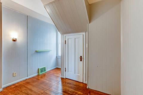 109 E Biddle St, Jackson, MI 49203 photo 9