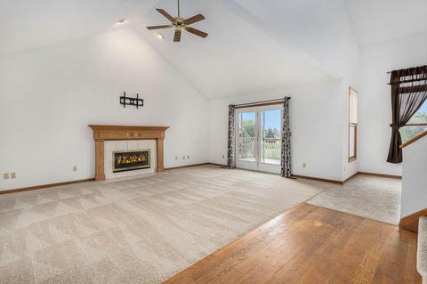 524 Riverview Dr, Plainwell, MI 49080 photo 2