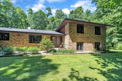 5976 Mccain Rd, Jackson, MI 49201 photo 2