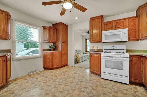 1010 Cranbrook Dr, Jackson, MI 49201 photo 9