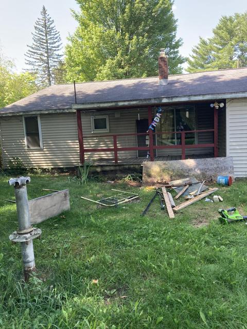 36 N North Ave, White Cloud, MI 49349 photo 3