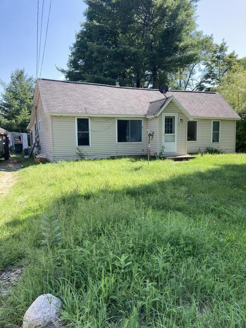 36 N North Ave, White Cloud, MI 49349 photo 1