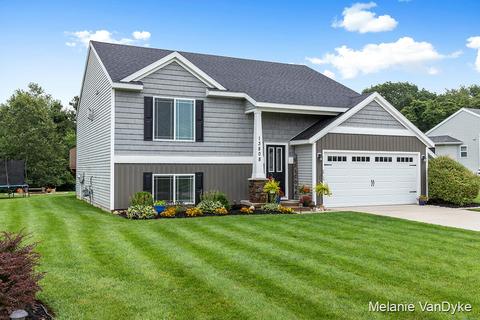 13808 E Harmony Ct, Sparta, MI 49345 photo 2