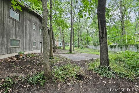 7379 Sheffield Dr SE, Ada, MI 49301 photo 28