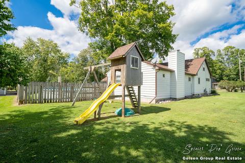 707 W Maple St, Belding, MI 48809 photo 49