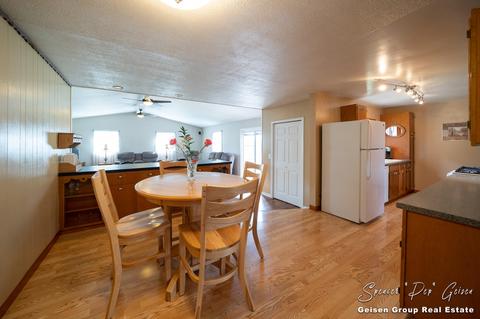 707 W Maple St, Belding, MI 48809 photo 10