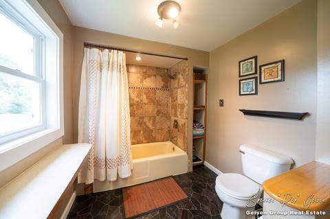 707 W Maple St, Belding, MI 48809 photo 31