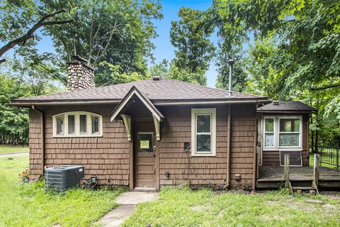 519 Oak St, Three Rivers, MI 49093 photo 3