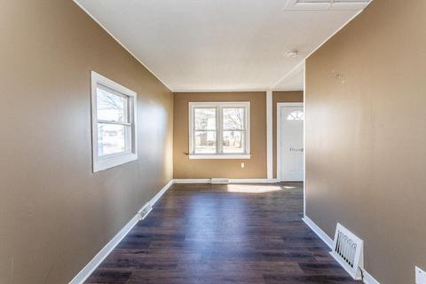 612 Wayne St, Jackson, MI 49202 photo 6