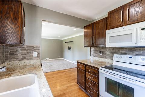 104 Bradley Dr, Jackson, MI 49201 photo 7