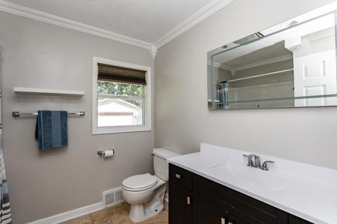 104 Bradley Dr, Jackson, MI 49201 photo 11