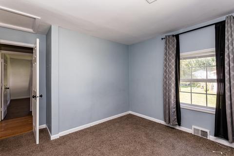 104 Bradley Dr, Jackson, MI 49201 photo 10