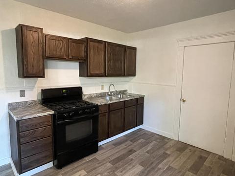 653 Chester St, Jackson, MI 49203 photo 9
