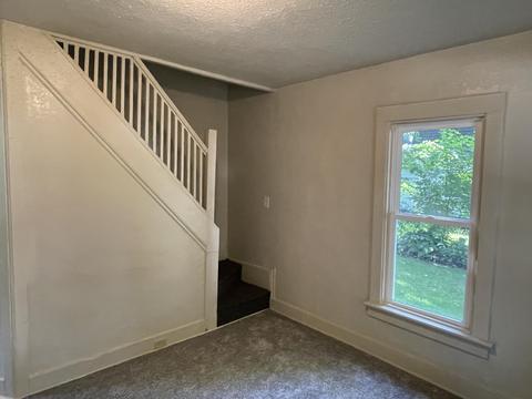 653 Chester St, Jackson, MI 49203 photo 5