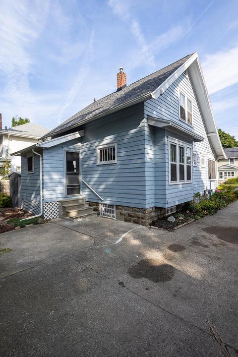 809 Union St, Jackson, MI 49203 photo 5